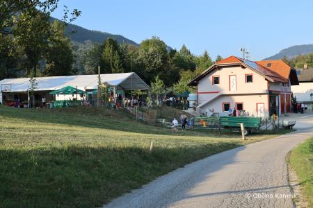 Slovesnost ob odprtju prizidka in prevzemu večnamenskega gasilskega vozila PGD Gozd (7)